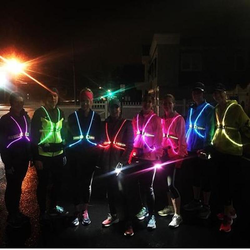 Reflecterend Hardloopvest met LED-verlichting | 360° Zichtbaarheid | Verstelbaar | Voor Hardlopen, Wielrennen, Wandelen | Waterdicht & Lichtgewicht Veiligheidsvest