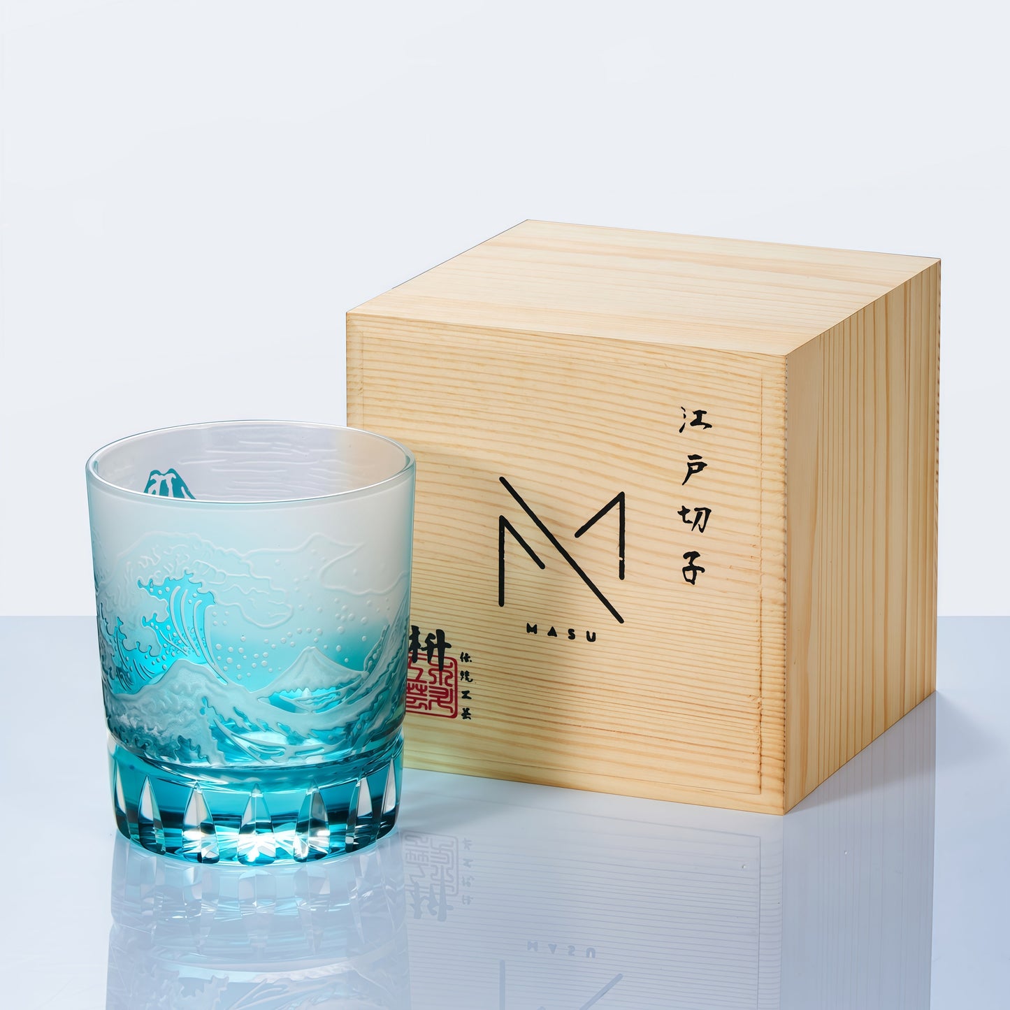 Handgeslepen Japans Whiskyglas met Fuji Golfmotief – Kristal Geschenkset met Houten Doos