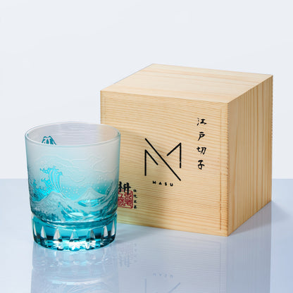 Handgeslepen Japans Whiskyglas met Fuji Golfmotief – Kristal Geschenkset met Houten Doos