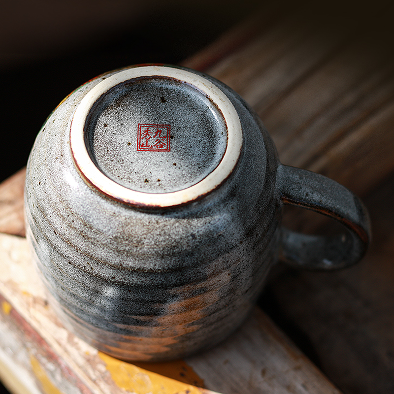 Handgemaakte Japanse Porseleinen Mok met Hanazume Bloemenpatroon 230ml – Authentieke Kutani Keramiek voor Thee of Koffie