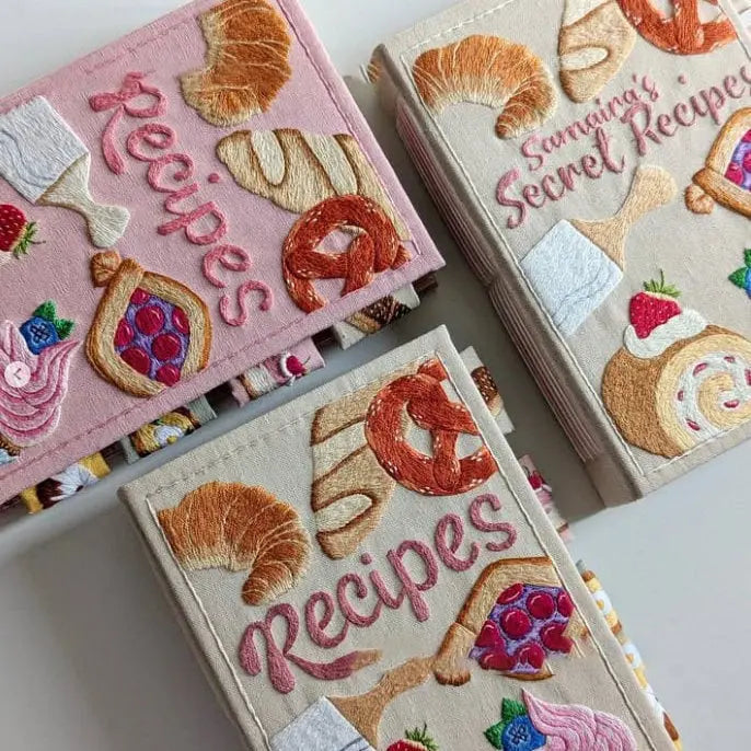 Handgemaakt Receptenboek met Geborduurd Omslag en Spatwaterdichte Pagina's