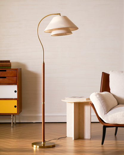 Luxe Vloerlamp met Dubbele Stoffen Kap en Houten Details – 155 cm Hoog Design Statement