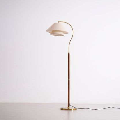Luxe Vloerlamp met Dubbele Stoffen Kap en Houten Details – 155 cm Hoog Design Statement