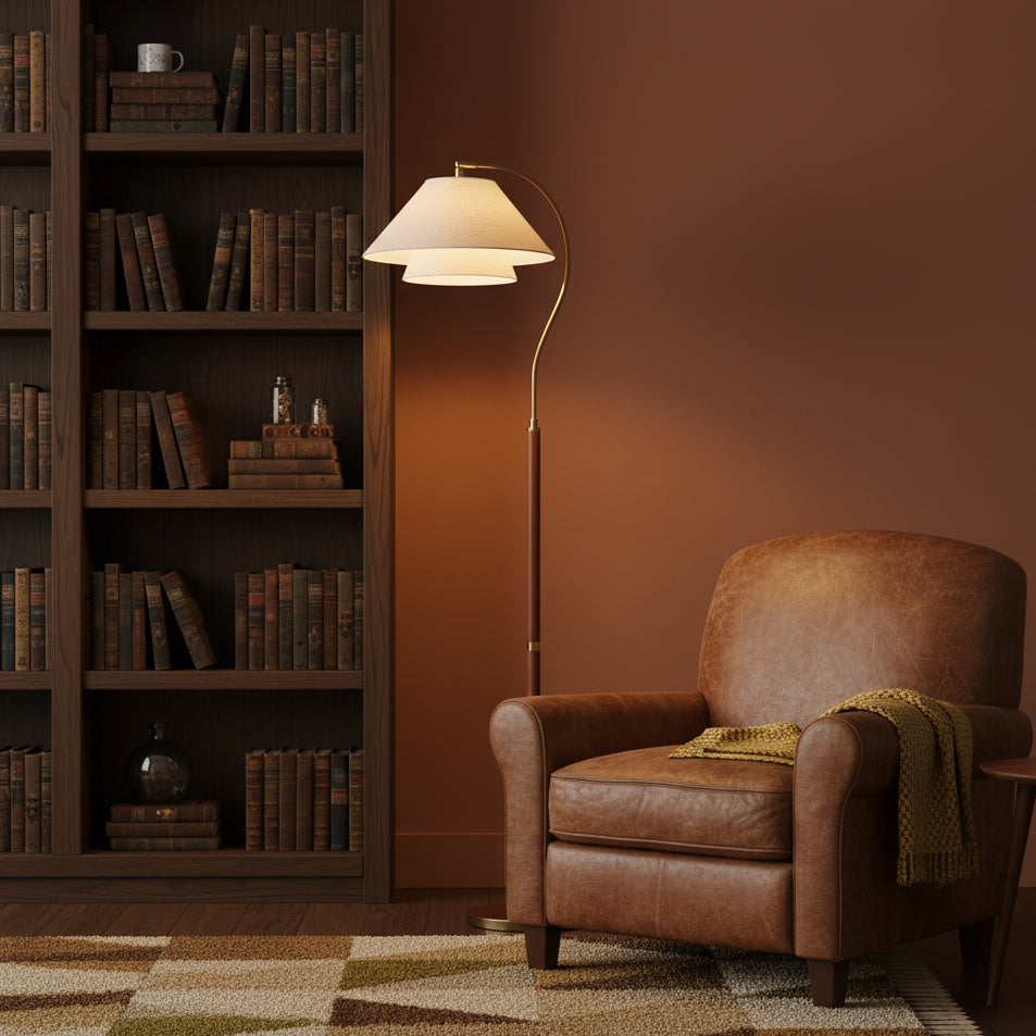 Luxe Vloerlamp met Dubbele Stoffen Kap en Houten Details – 155 cm Hoog Design Statement