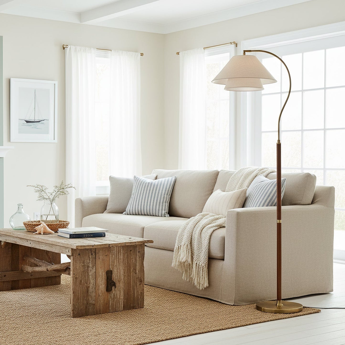 Luxe Vloerlamp met Dubbele Stoffen Kap en Houten Details – 155 cm Hoog Design Statement