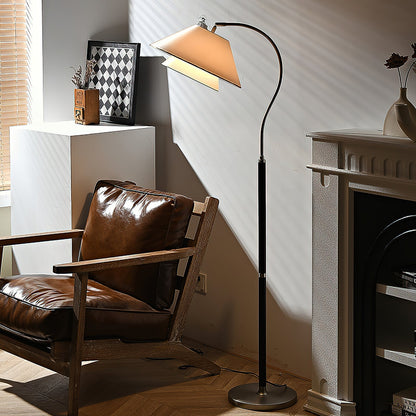 Luxe Vloerlamp met Dubbele Stoffen Kap en Houten Details – 155 cm Hoog Design Statement