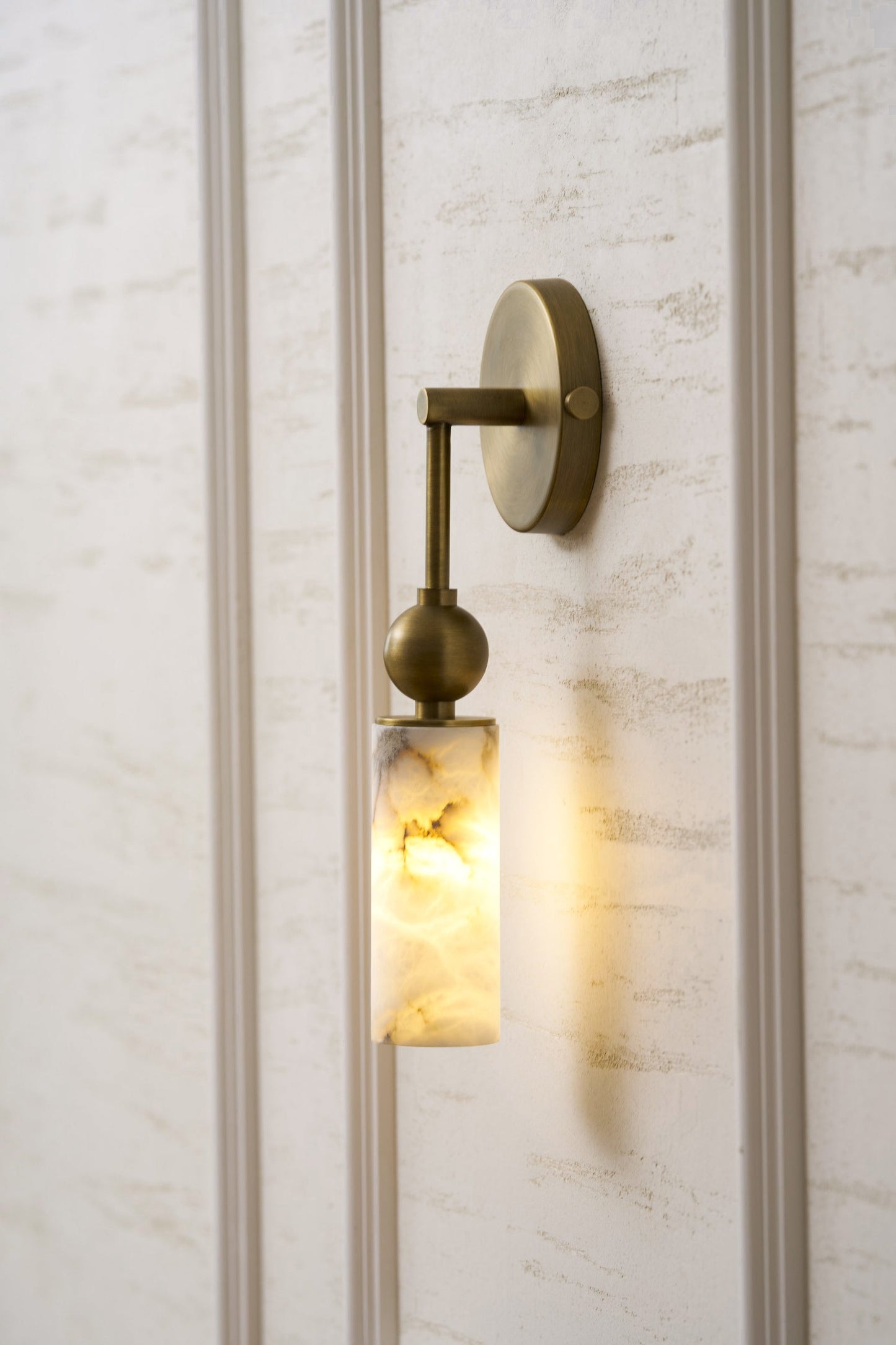 Vintage Wandlamp met Vogel in Messing en Alabaster – Design Wandlamp voor Slaapkamer, Hal en Woonkamer met E14 Fitting