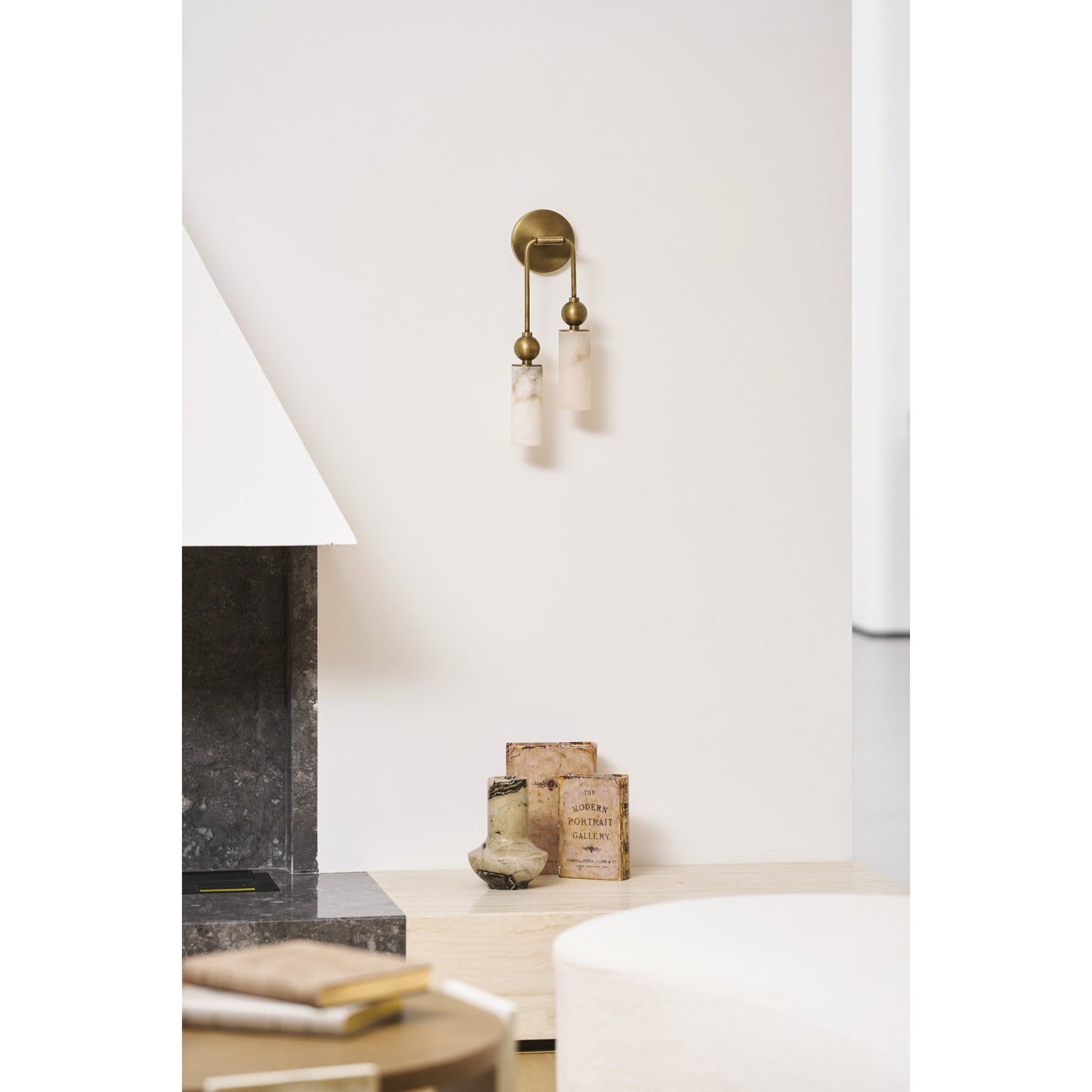 Vintage Wandlamp met Vogel in Messing en Alabaster – Design Wandlamp voor Slaapkamer, Hal en Woonkamer met E14 Fitting