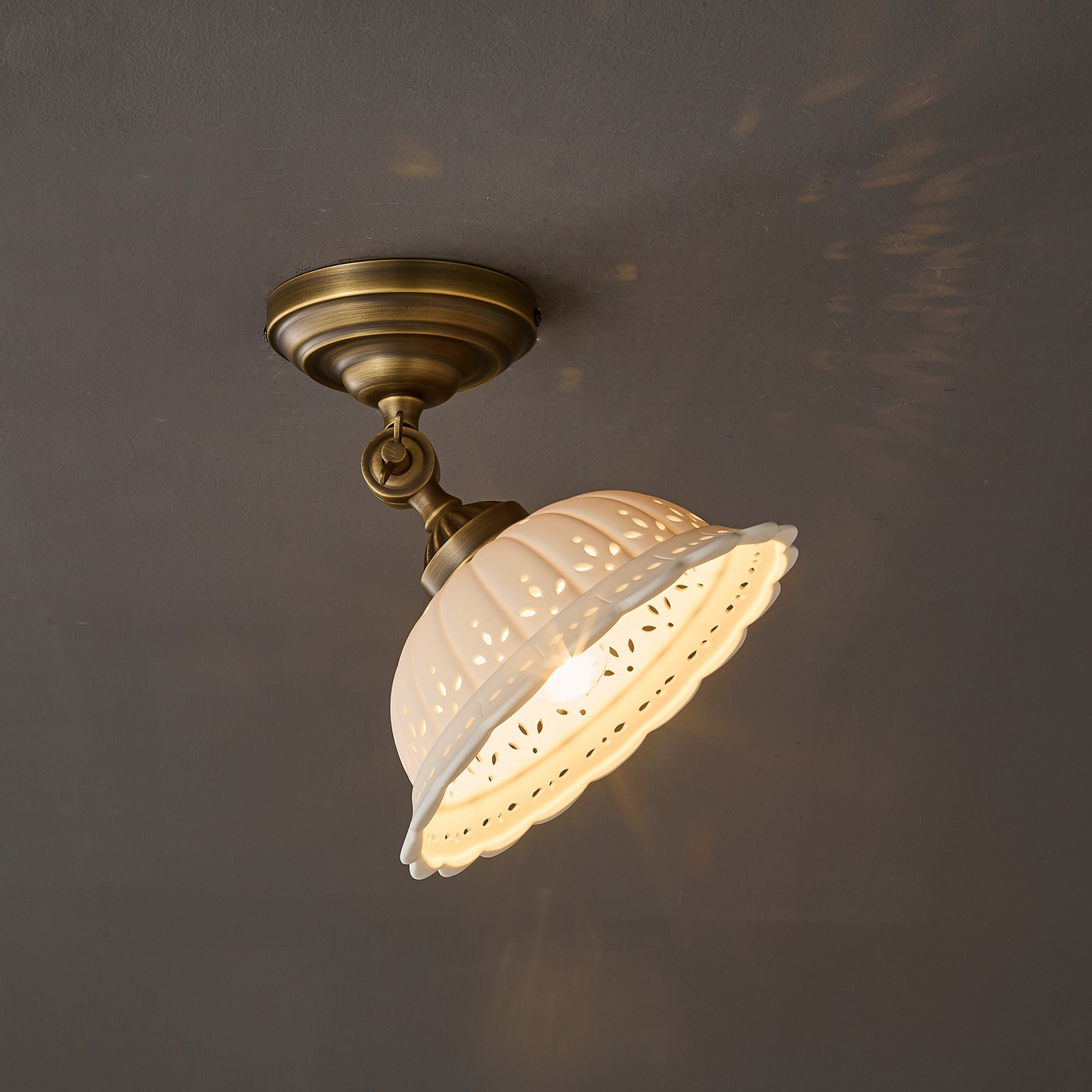 Haylea Plafondlamp Keramiek & Messing – Klassieke Entree Eetkamer Verlichting ø 22 cm