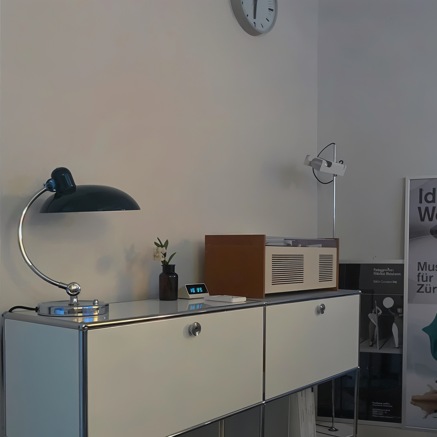 Verstelbare Retro Tafellamp van Metaal – Industriële Bureau- en Leeslamp