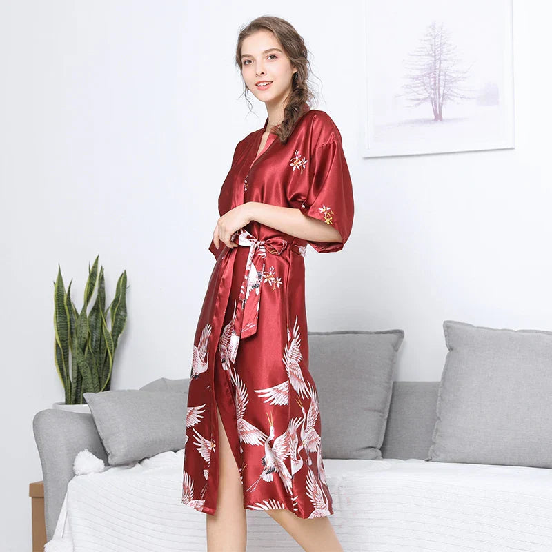 Zwarte Satijnen Kimono Badjas Damesjurk Zomerse Luxe