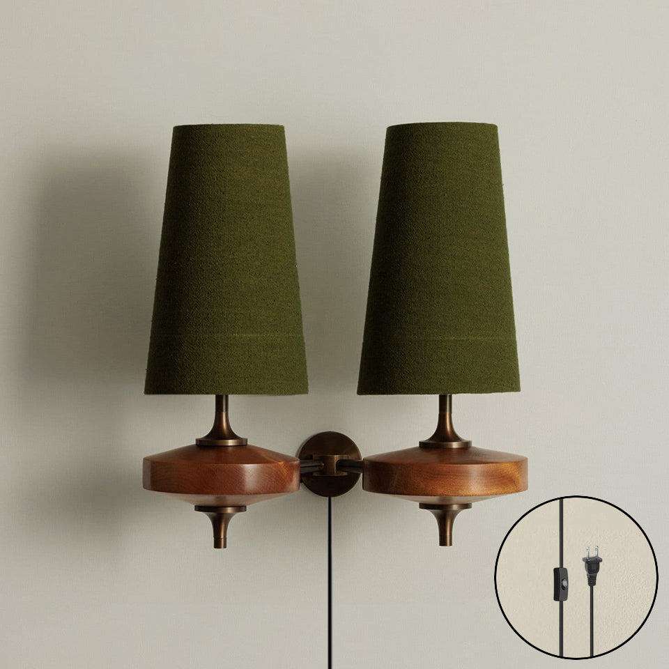 Design Wandlamp met Stekker in Hout en Messing – Natuurlijke Verlichting met Stoffen Kap 1 of 2 Lichtpunten