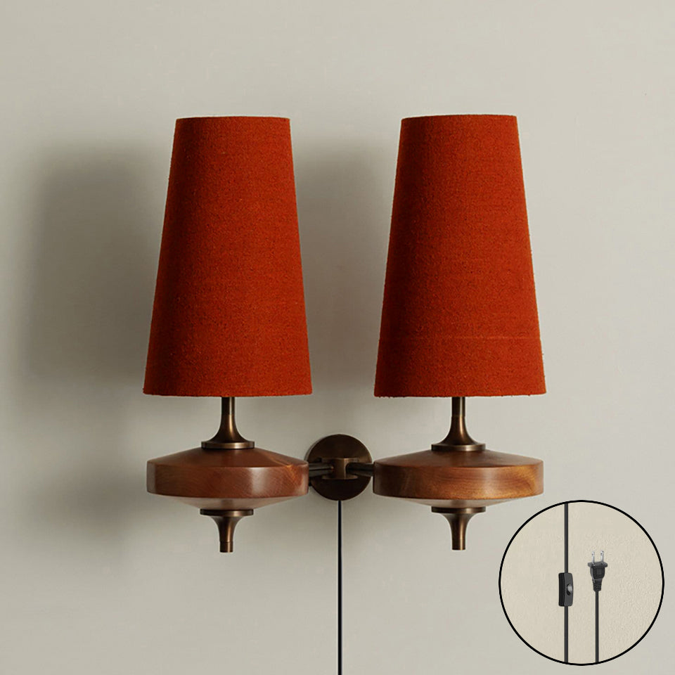 Design Wandlamp met Stekker in Hout en Messing – Natuurlijke Verlichting met Stoffen Kap 1 of 2 Lichtpunten