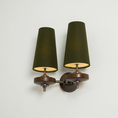 Design Wandlamp Met Houten Details En Stoffen Kap Geïnspireerd Op De Nikau Palm