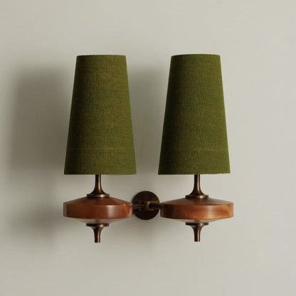 Vintage Wandlamp met Houten Arm en Stoffen Kap – Antiek Messing of Walnoot – E12/E14 Fitting