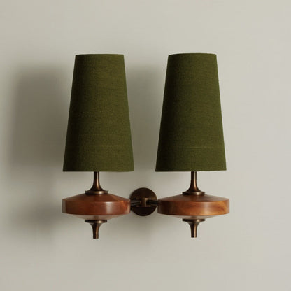 Design Wandlamp Met Houten Details En Stoffen Kap Geïnspireerd Op De Nikau Palm