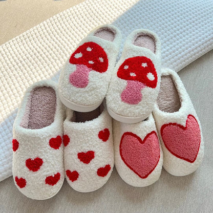 Pluche Pantoffels met Hartjesmotief - Warme Zachte Slippers voor Binnen - Gezellige Huisschoenen met Antislip Zool - Comfortabele Damesslippers Winter