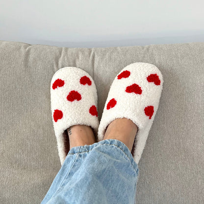 Pluche Pantoffels met Hartjesmotief - Warme Zachte Slippers voor Binnen - Gezellige Huisschoenen met Antislip Zool - Comfortabele Damesslippers Winter