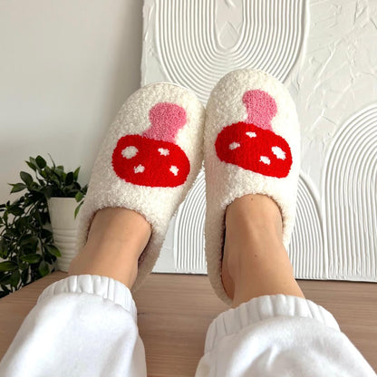 Pluche Pantoffels met Hartjesmotief - Warme Zachte Slippers voor Binnen - Gezellige Huisschoenen met Antislip Zool - Comfortabele Damesslippers Winter