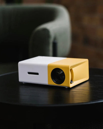 Compacte Mini-Beamer met LED-Projectie – Draagbaar Home Cinema Systeem voor Films en Series