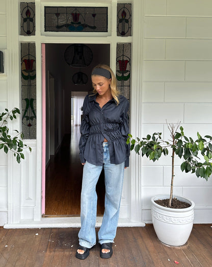 Vrouwelijke Blouse met Ruches en Plofmouwen