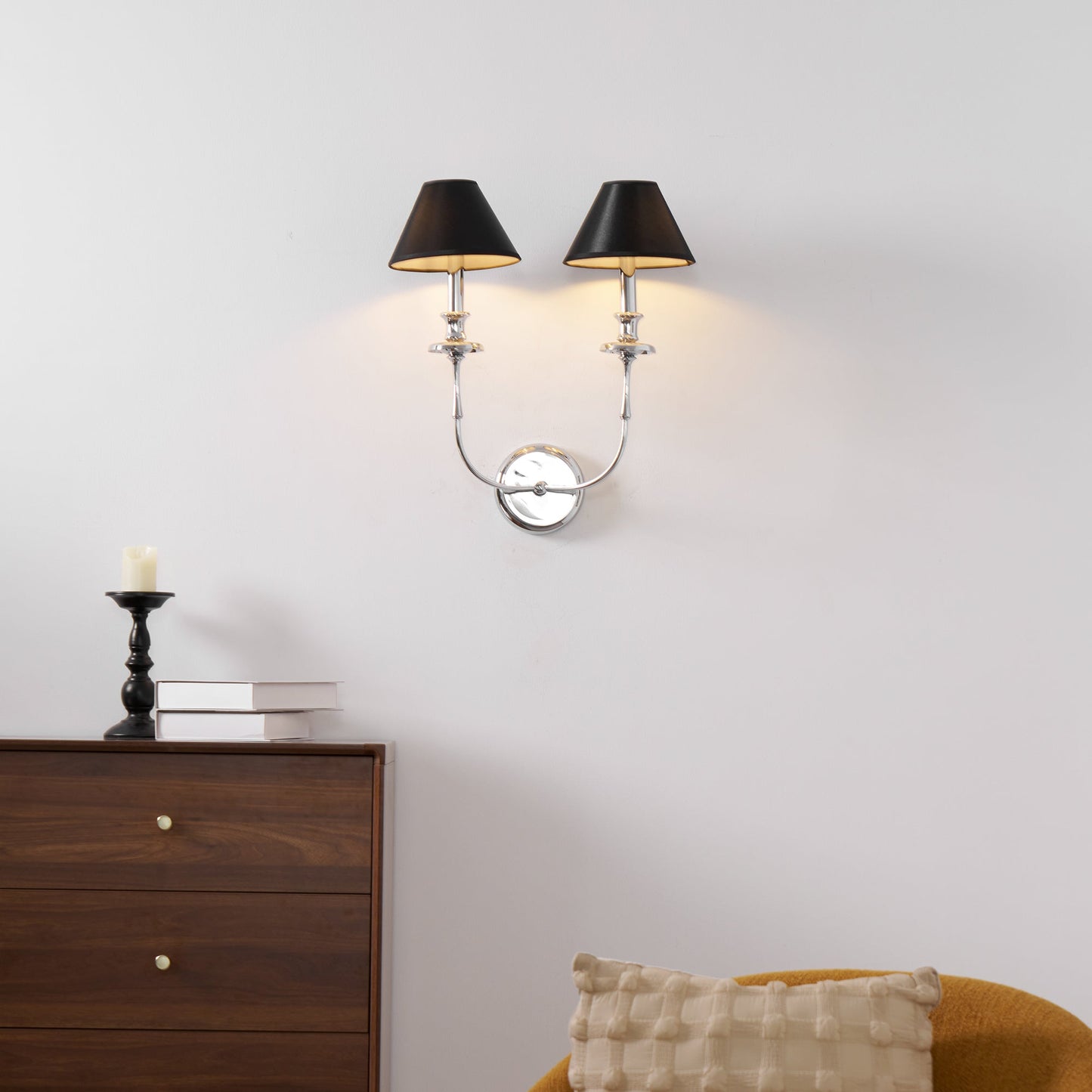 Moderne Wandlamp met Zwarte Stoffen Kap in Messing, Nikkel of Zwart – 1 of 2 Lichtpunten Design Verlichting