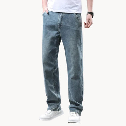 Jeans met rechte pasvorm en zijzakken