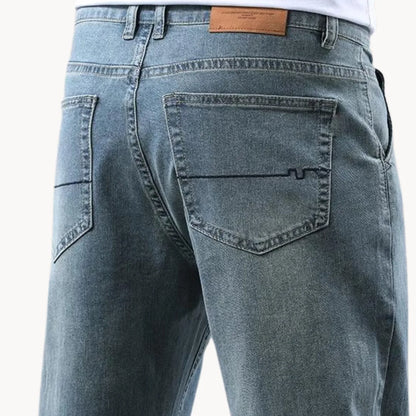 Jeans met rechte pasvorm en zijzakken