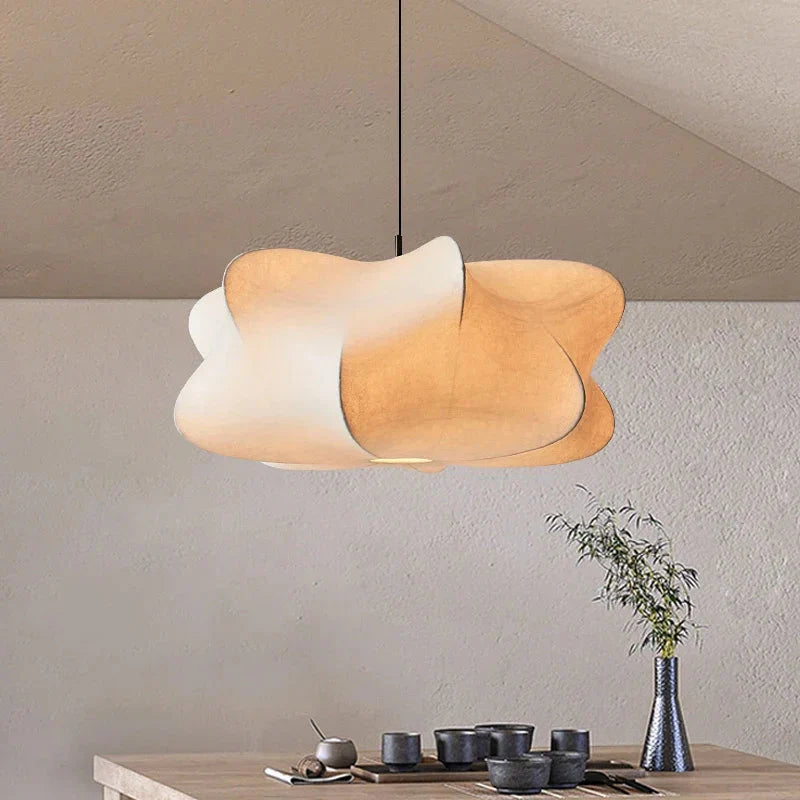 Zijden Hanglamp – Japanse Stijl – Lichtroze of Wit – Warm Wit Licht – Woonkamer & Slaapkamer – Moderne Pendelverlichting met Natuurlijke Uitstraling