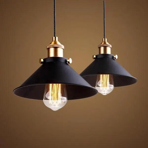 Moderne Scandinavische Industriële Hanglamp – Zwart met Gouden Accenten
