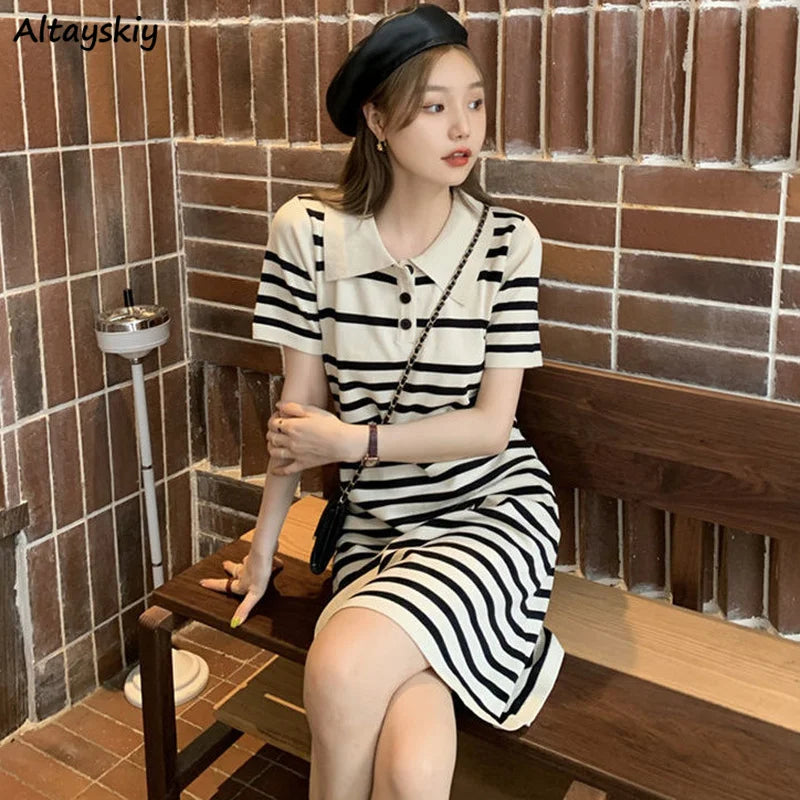 Streepjes Knit Jurk met Kraag en Lange Mouwen