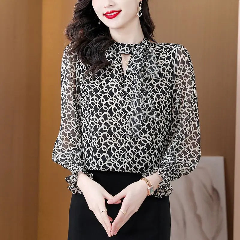 Vrouwelijke Kantoorblouse met Sjaalkraag Elegant