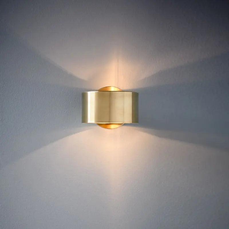 Moderne Wandlamp met Verstelbare Kap – Stijlvolle Verlichting voor Woonkamer & Slaapkamer