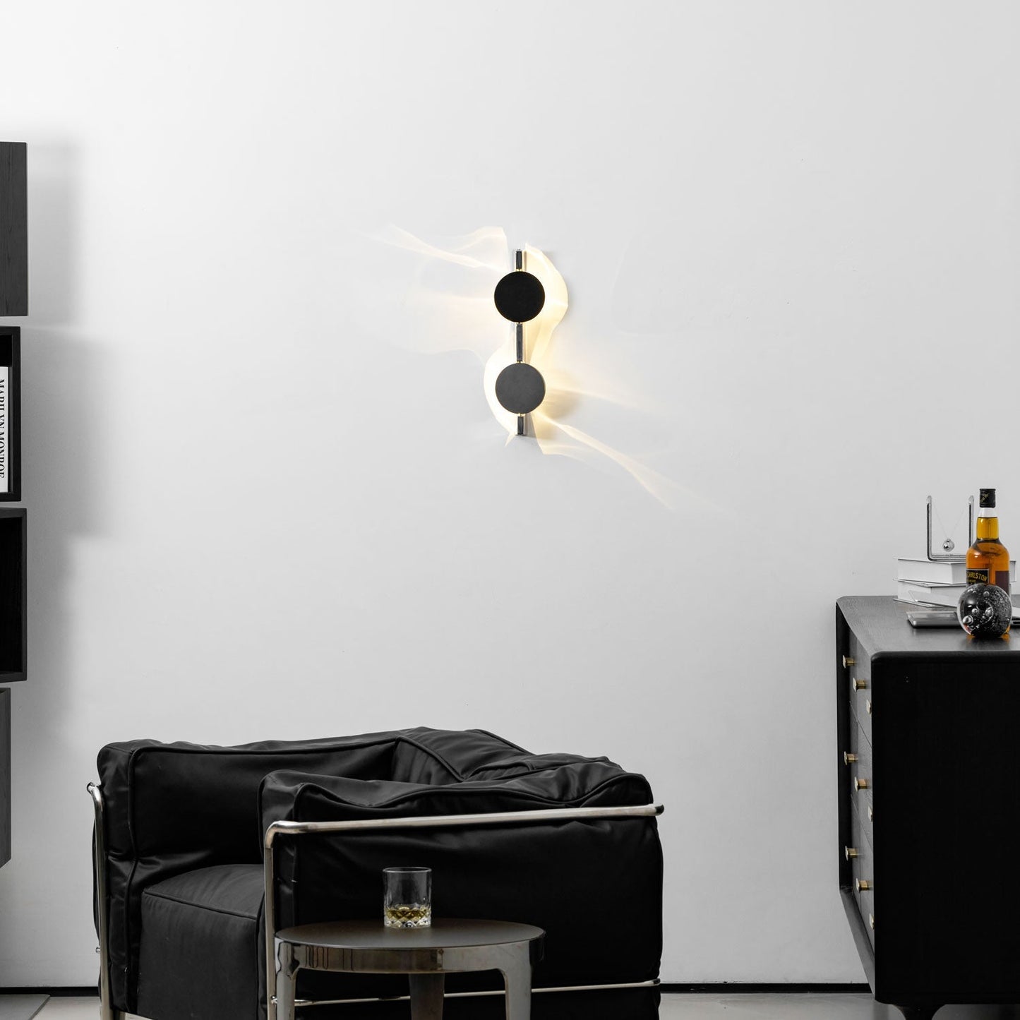 Kinetic Shadow Wandlamp Sculptuur met Verchroomde Schaduwprojectie