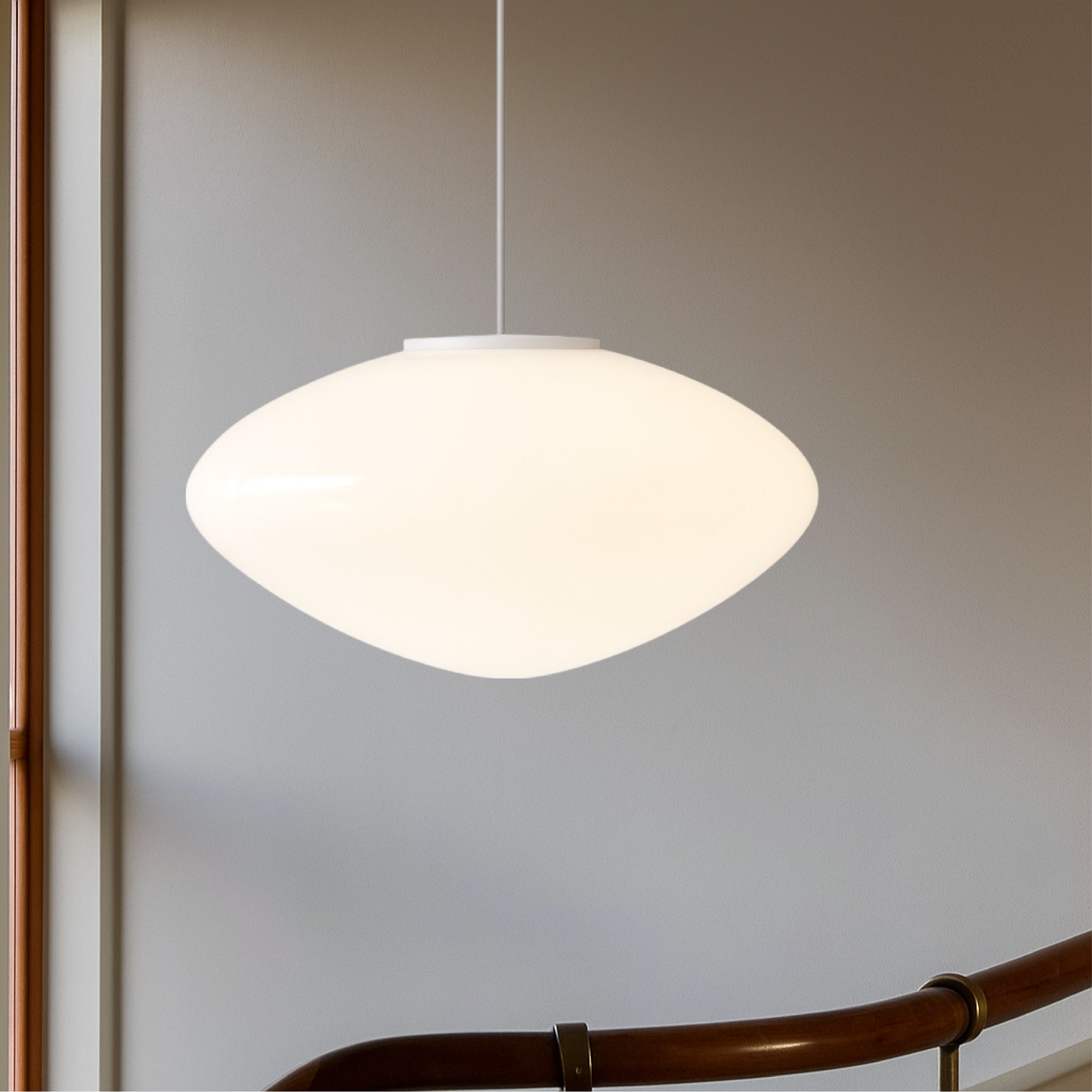Deense hanglamp glas LED wit eettafel woonkamer Scandinavisch design minimalistisch modern