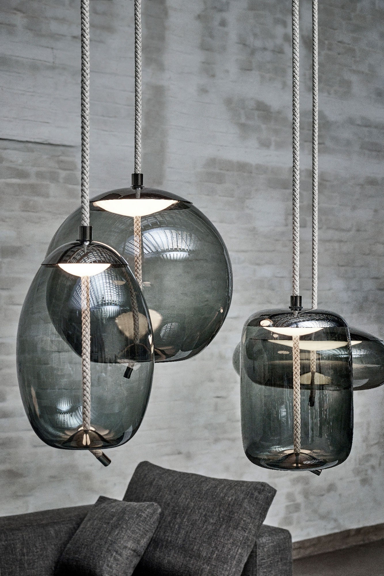 Handgeblazen Glazen Hanglamp Modern Design – Glas en Metaal – Instelbare Kabel 150cm – Geïntegreerde LED – 4 Modellen & Kleuropties