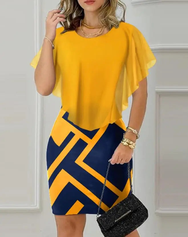 Korte Jurk met Geometrisch Print en Ruche Detail