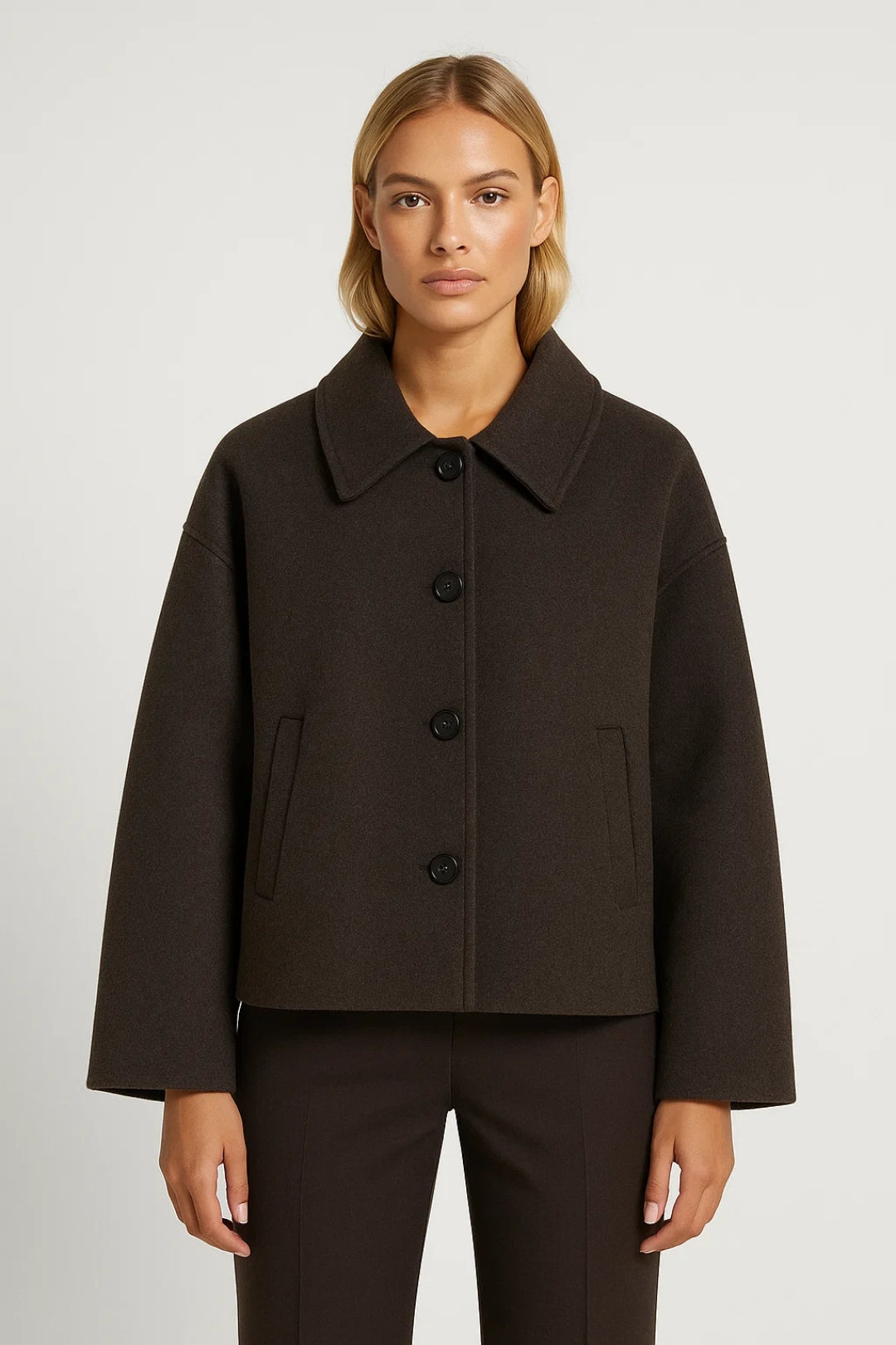 Jas Dames Kort Boxmodel met Klassieke Kraag Tijdloos Chic - StudioMarella