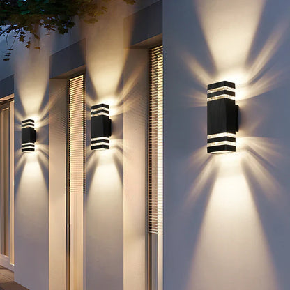 Buitenwandlamp Zwart Moderne LED-Verlichting Warm Wit 2-Weg Lichtuitstraling voor Gevel en Entree IP65 Weerbestendig Aluminium