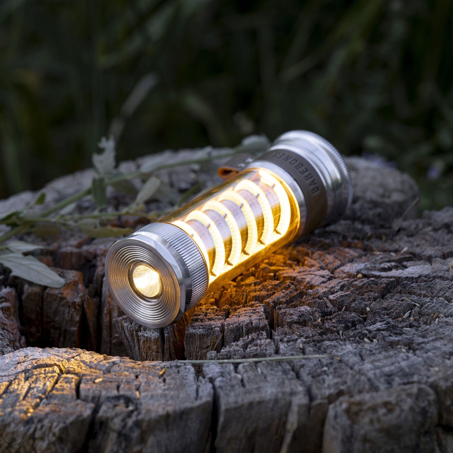 Multifunctionele LED-Lantaarn met USB-C-Oplading en 7 Lichtmodi – Compacte Campinglamp en Zaklamp in Één – Oplaadbaar – Met Draagkoord – Ideaal voor Outdoor, Kamperen en Noodgevallen