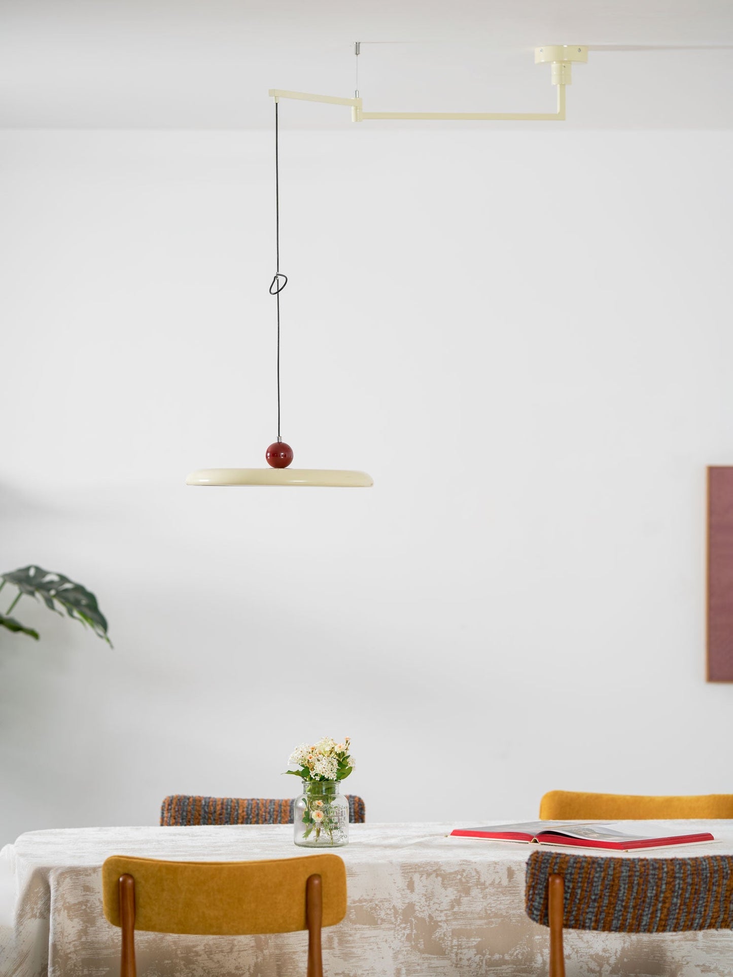 Mid-Century Swing Hanglamp — Kinetisch Design met Zwevende Schijf & Contragewicht | Verstelbare Armlamp voor Moderne Eetkamers en Creatieve Werkruimtes | Integrale LED