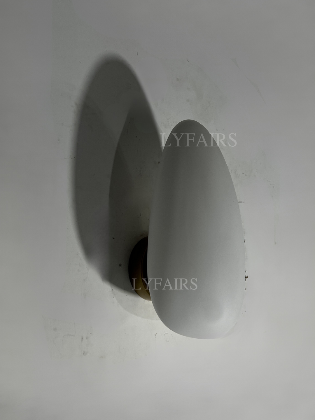 Moderne Glazen Wandlamp met Sfeervolle Ovale Kap – Stijlvolle Minimalistische Verlichting voor Hal Slaapkamer Woonkamer