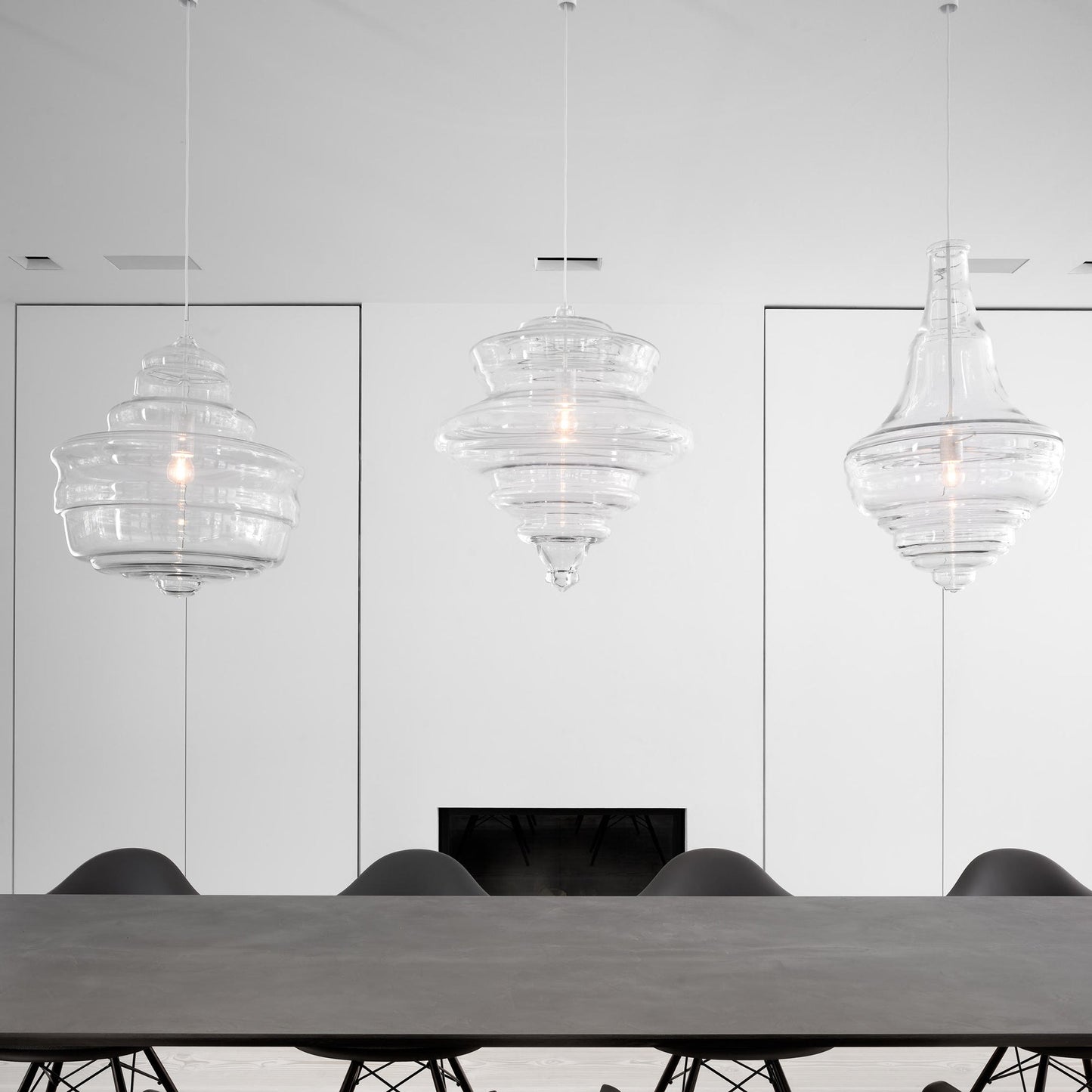 Hanglamp Geïnspireerd op Metropolitan Opera met Vloeiende Silhouet – Handgemaakt Glas in Transparant, Opaal of Amber – Verstelbare Draad 150 cm