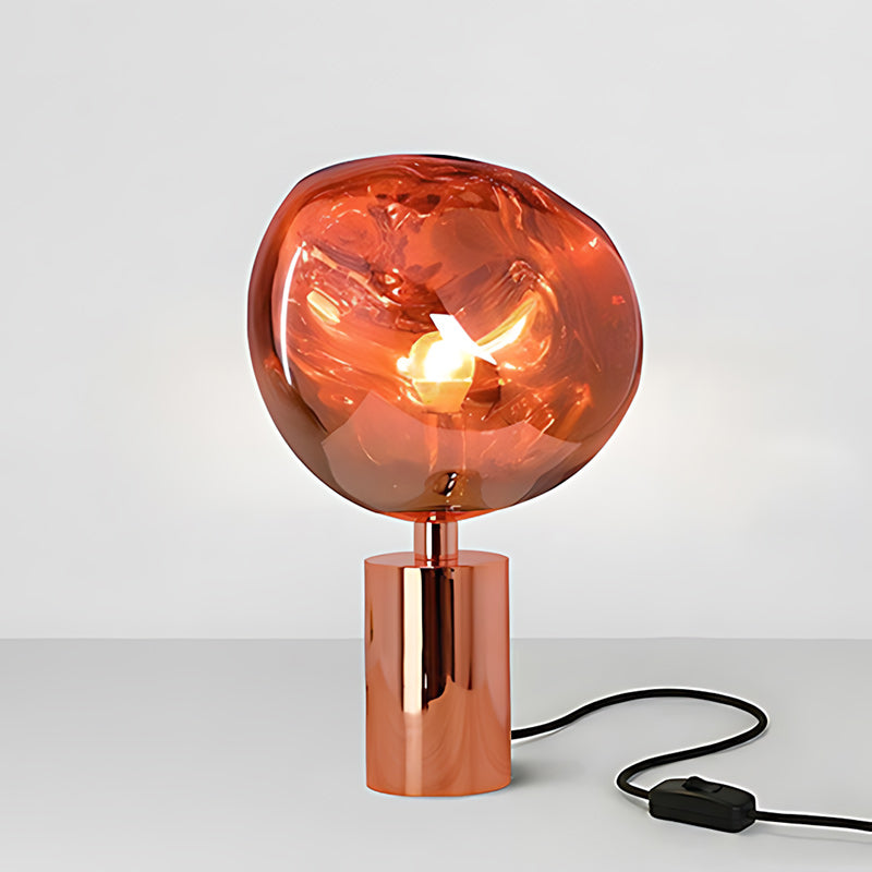 Tafellampe met Gesmolten Lava Textuur in Goud, Roségoud of Zilver