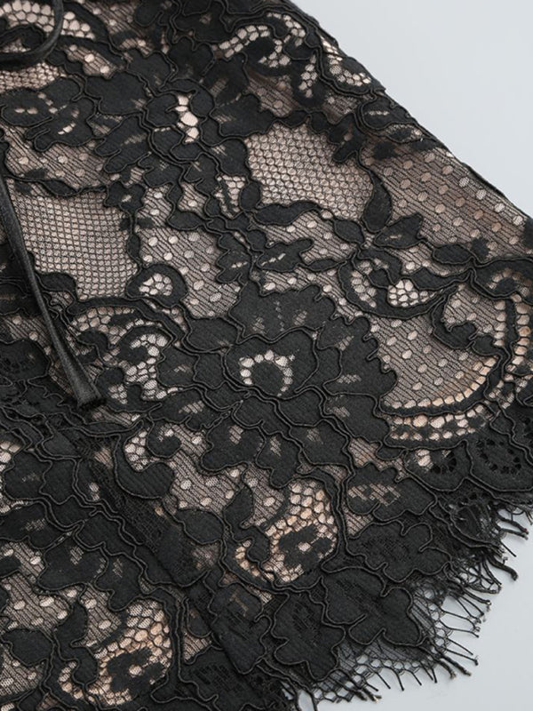 Lena | Elegante Minirok Jurk met Corsage Design
