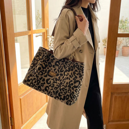 Canvas Draagtas met Luipaardprint en Gouden Kettinghengsels 33 × 28 × 10 cm Shopper Tote Bag Kunstleder Schoudertas