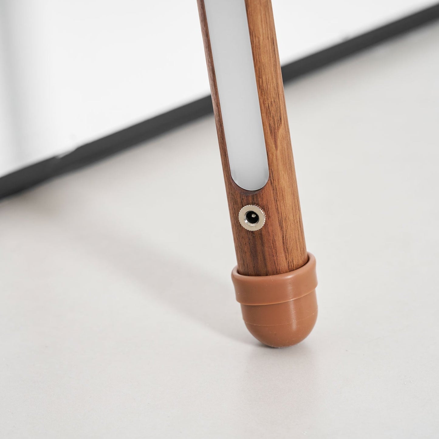 Scandinavische Vloerlamp Hout & Acryl met Geïntegreerde LED Staaflamp 135cm