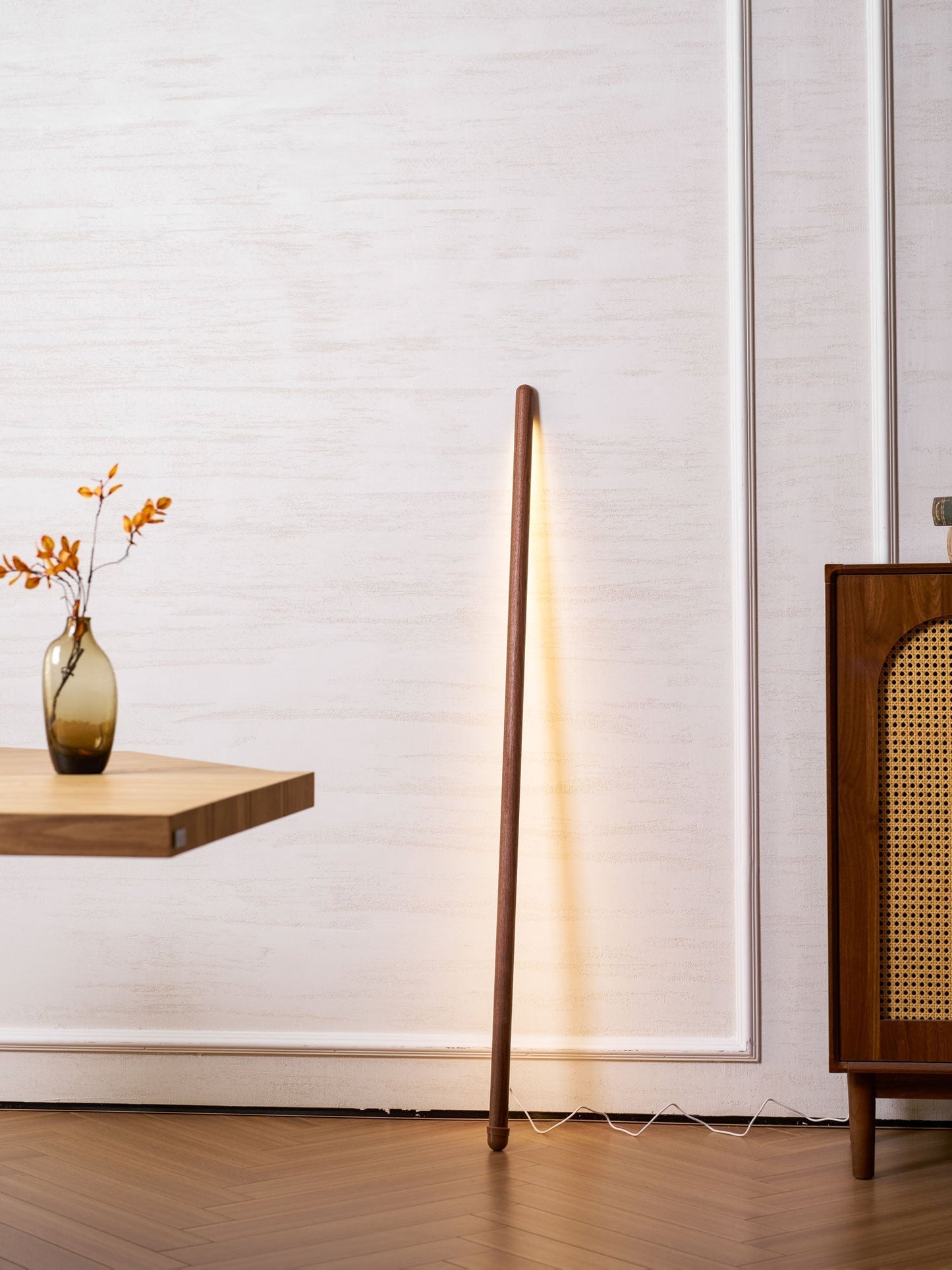 Scandinavische Vloerlamp Hout & Acryl met Geïntegreerde LED Staaflamp 135cm