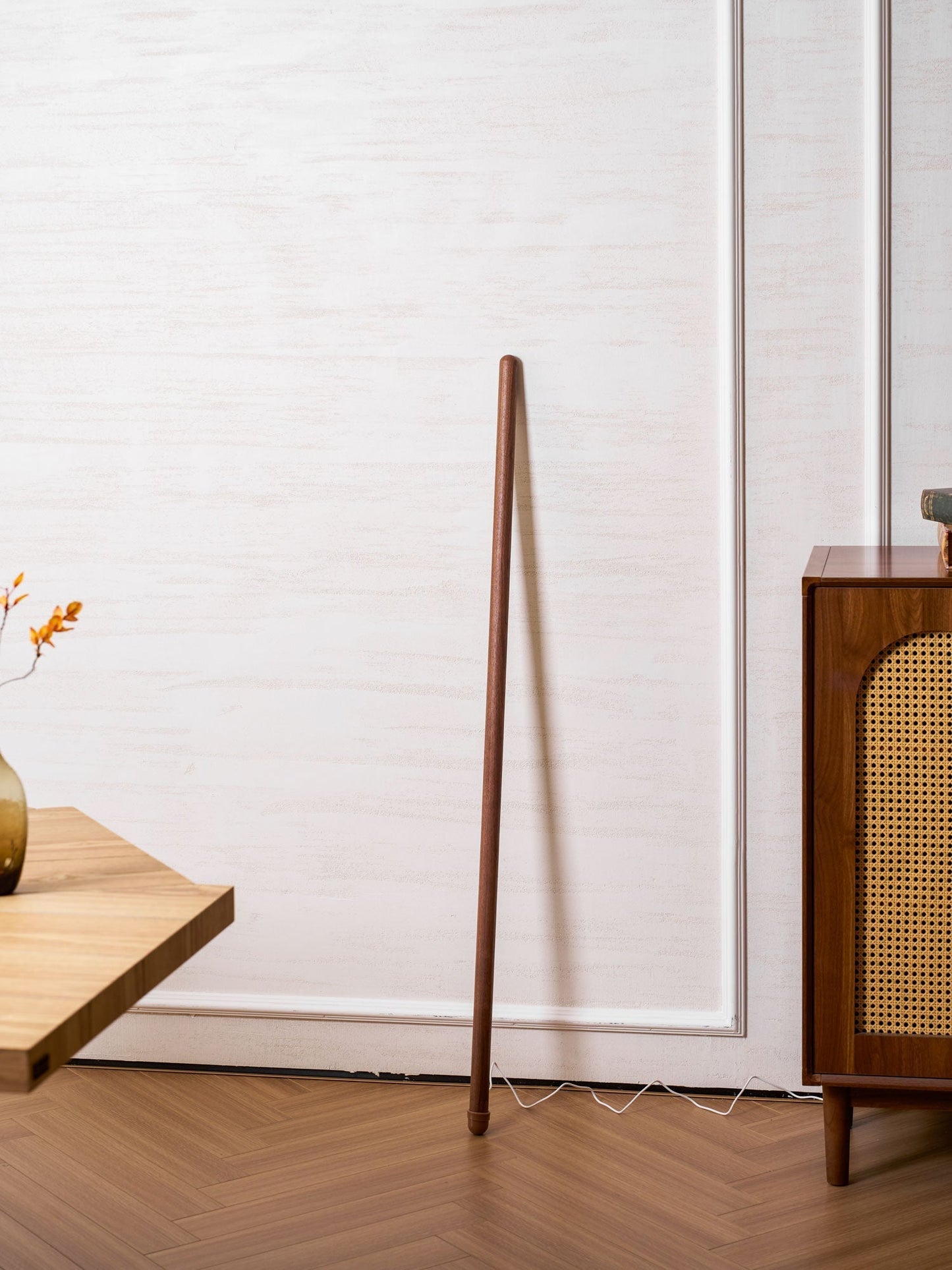 Scandinavische Vloerlamp Hout & Acryl met Geïntegreerde LED Staaflamp 135cm