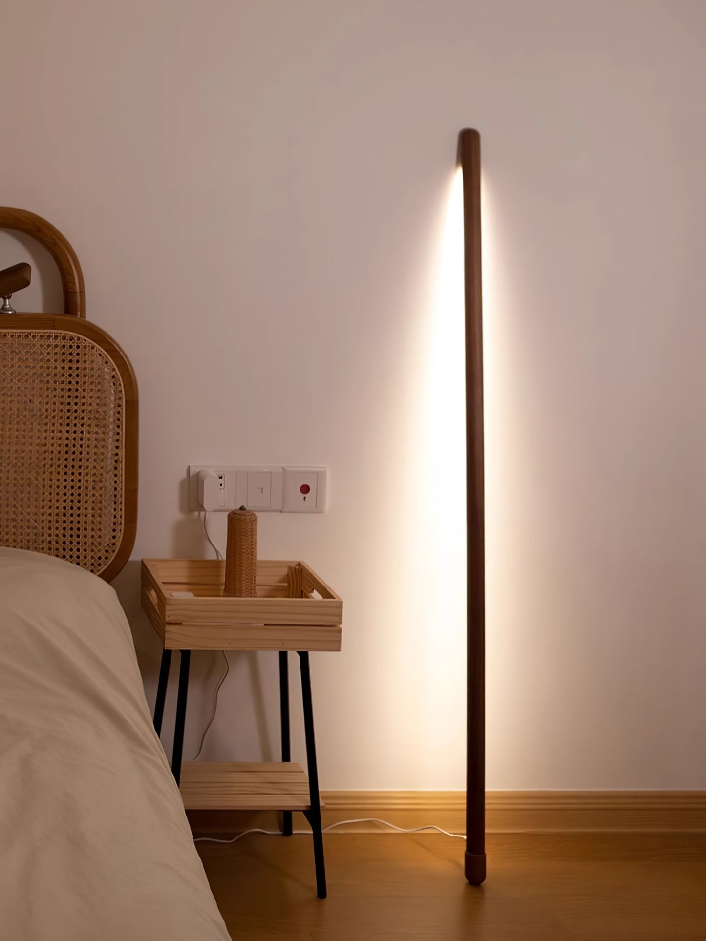 Scandinavische Vloerlamp Hout & Acryl met Geïntegreerde LED Staaflamp 135cm